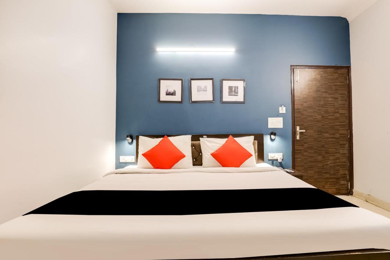 Collection O 71756 Hotel Silver Arrow Near Pacific Mall Tagore Garden Delhi  Luaran gambar